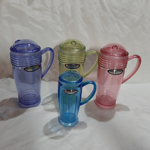 4 Starbucks barista sippin tumblers